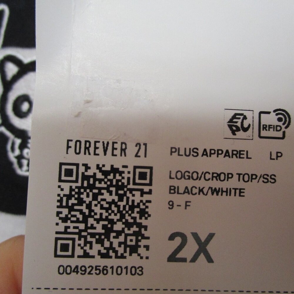 NEW W/TAGS FOREVER 21 HELLO KITTY & FRIENDS HALLOWEEN SKELETON CROP TOP~SIZE 2XL - Picture 14 of 17